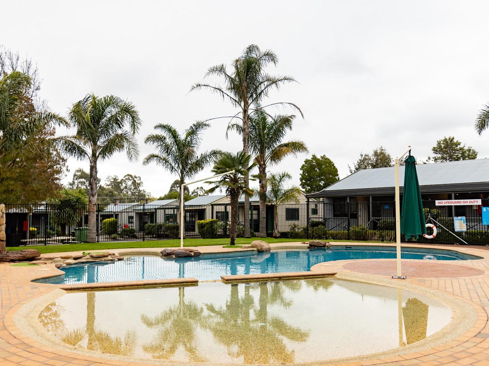 Nrma Ballarat Holiday Park Extérieur photo