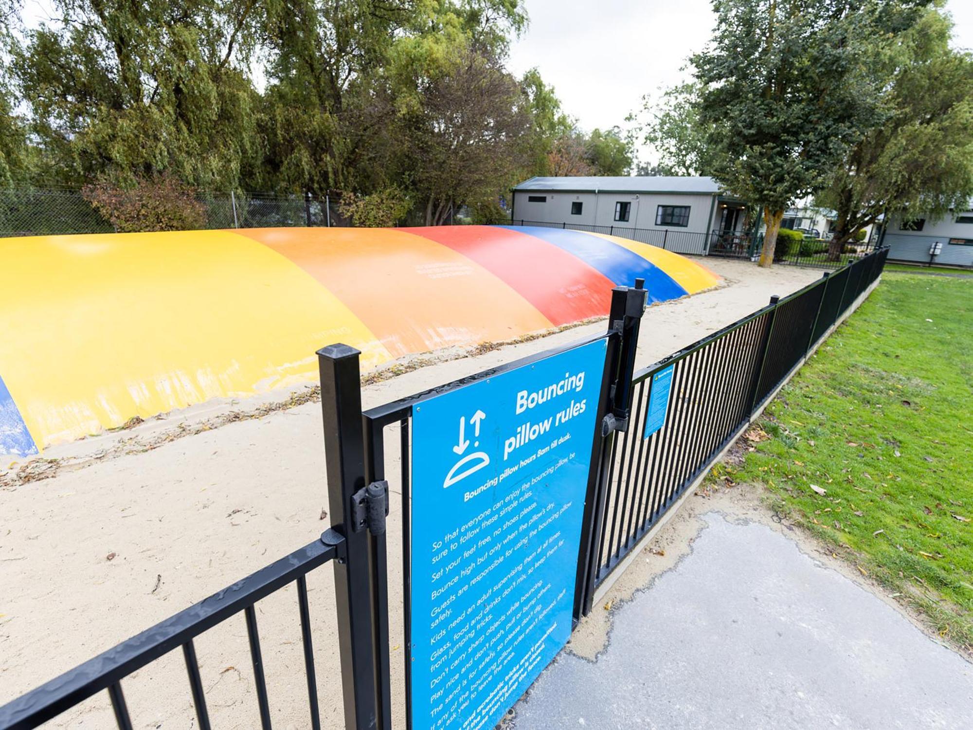 Nrma Ballarat Holiday Park Extérieur photo
